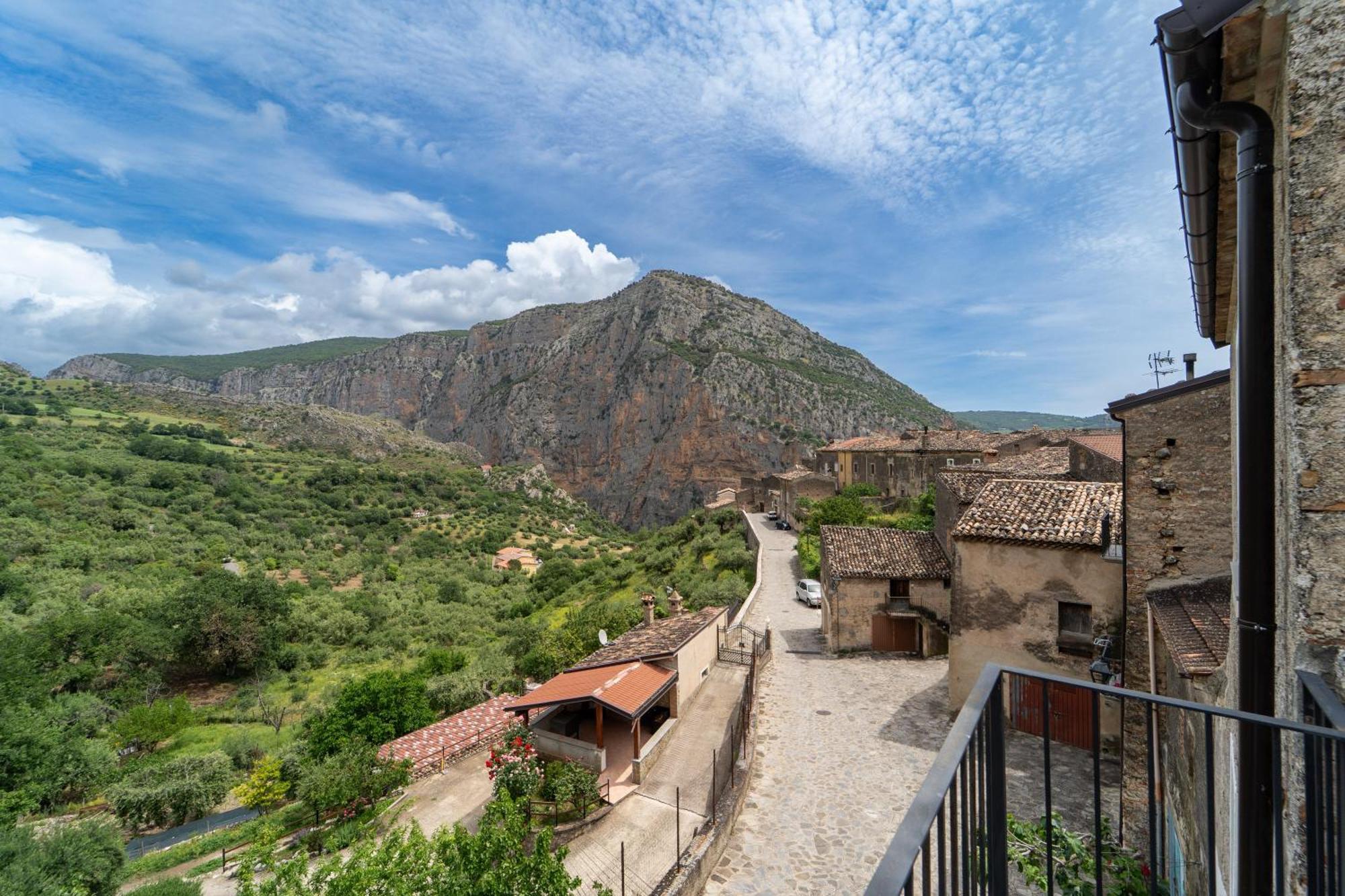 Le Vie Del Borgo Villa Civita Exterior photo